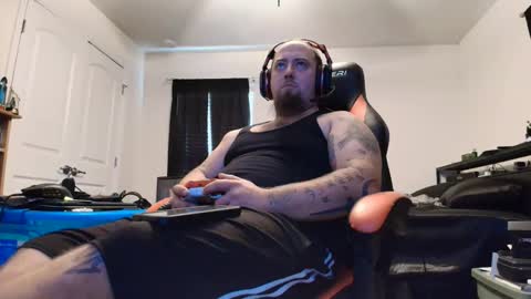 anthonygiacomazzo1 online show from December 1, 2025, 5:29 pm