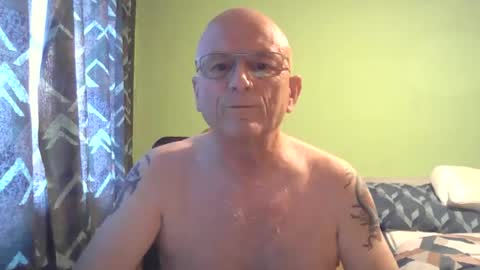 Snapshot of antmatt2025 chatting on September 30, 2025, 5:07 pm antmatt2025 online show from September 30, 2025, 5:07 pm