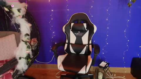 Snapshot of anto_thompson chatting on November 30, 2025, 2:59 am Antonella online show from November 30, 2025, 2:59 am