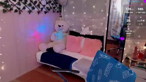 Snapshot of antolyh_c chatting on October 10, 2025, 11:42 am antolyh_c online show from October 10, 2025, 11:42 am