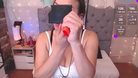 Snapshot of antolyh_c chatting on November 21, 2025, 1:54 pm antolyh_c online show from November 21, 2025, 1:54 pm