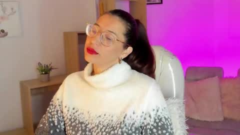 Snapshot of antoneella__ chatting on September 15, 2025, 12:38 pm Antonella online show from September 15, 2025, 12:38 pm