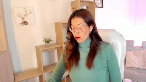 Snapshot of antoneella__ chatting on September 17, 2025, 12:18 pm Antonella online show from September 17, 2025, 12:18 pm