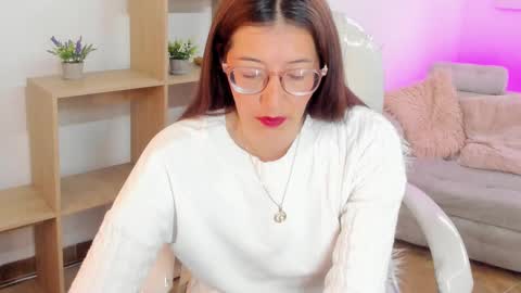 Snapshot of antoneella__ chatting on October 7, 2025, 12:13 pm Antonella online show from October 7, 2025, 12:13 pm