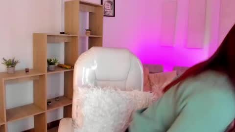Snapshot of antoneella__ chatting on October 9, 2025, 12:03 pm Antonella online show from October 9, 2025, 12:03 pm