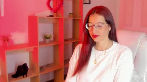 Snapshot of antoneella__ chatting on October 16, 2025, 12:39 pm Antonella online show from October 16, 2025, 12:39 pm