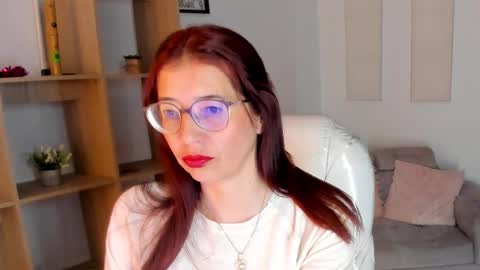 Snapshot of antoneella__ chatting on October 18, 2025, 12:17 pm Antonella online show from October 18, 2025, 12:17 pm