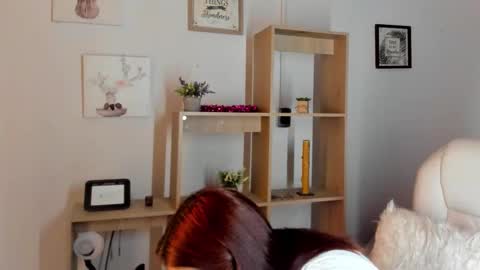 Antonella online show from November 28, 2025, 12:08 pm