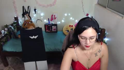 Snapshot of antonella_cruz02 chatting on February 22, 2025, 2:39 am anto ford02 online show from February 22, 2025, 2:39 am