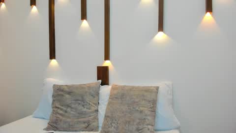 A N T O N E L L A  online show from February 27, 2025, 1:38 pm