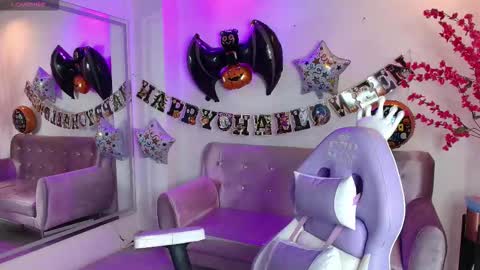 Antonella  online show from October 26, 2025, 3:45 am