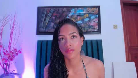 Snapshot of antonellahall_ chatting on February 18, 2025, 12:17 pm AntonellaHall online show from February 18, 2025, 12:17 pm