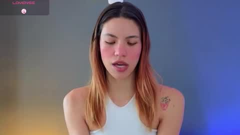 Snapshot of antonellarossii_ chatting on December 4, 2025, 2:15 pm Antonella online show from December 4, 2025, 2:15 pm