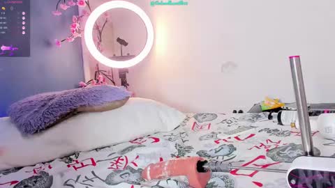 Snapshot of antonellasmith0 chatting on December 12, 2024, 2:11 pm ANTO online show from December 12, 2024, 2:11 pm