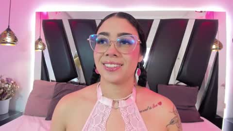 Snapshot of antonellepiercee chatting on November 14, 2025, 11:20 am A N T O N E L L E online show from November 14, 2025, 11:20 am