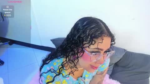 Snapshot of antonellepiercee chatting on November 15, 2025, 8:33 am A N T O N E L L E online show from November 15, 2025, 8:33 am