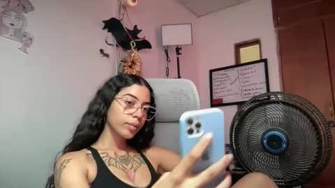 Snapshot of antoniabloom chatting on September 10, 2025, 5:46 pm Antonia online show from September 10, 2025, 5:46 pm