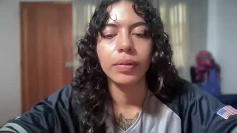 Antonia online show from November 26, 2025, 3:02 pm