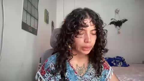 Antonia online show from December 2, 2025, 5:08 pm