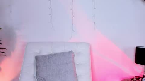 Antonia online show from March 6, 2025, 12:32 am