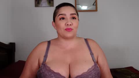 antonia online show from January 17, 2025, 9:06 pm