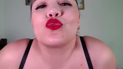 antonia online show from March 10, 2025, 10:24 pm