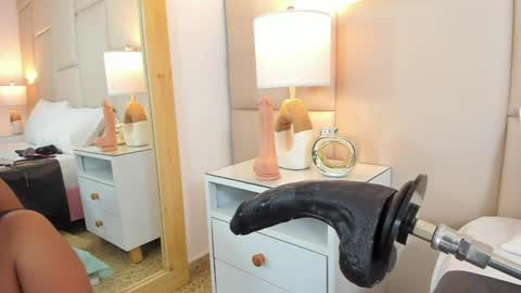 Antonia online show from February 7, 2025, 11:55 pm