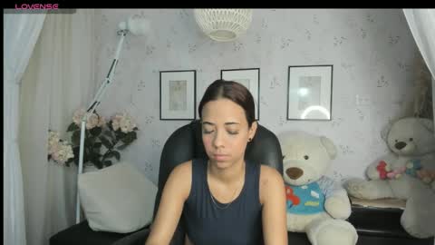 antoonellaa online show from November 22, 2025, 12:15 pm