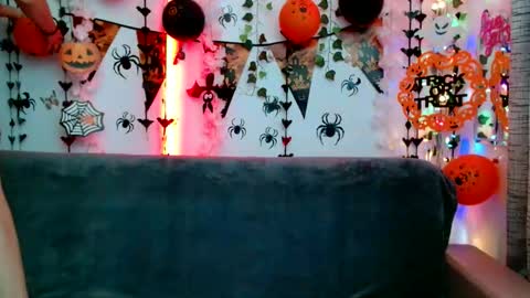 Anne online show from October 30, 2025, 6:59 am