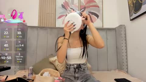anya_belth online show from September 25, 2025, 3:49 pm
