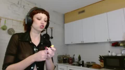 Snapshot of anyelsewhere chatting on November 13, 2025, 11:58 pm Lila online show from November 13, 2025, 11:58 pm