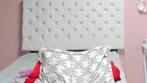 Snapshot of aome_rainbow2 chatting on December 16, 2024, 2:15 am Aome Rainbow online show from December 16, 2024, 2:15 am