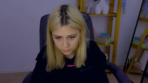 Snapshot of apheliastar chatting on October 26, 2025, 3:40 pm ApheliaStar online show from October 26, 2025, 3:40 pm