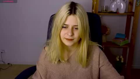 Snapshot of apheliastar chatting on November 4, 2025, 3:44 pm ApheliaStar online show from November 4, 2025, 3:44 pm