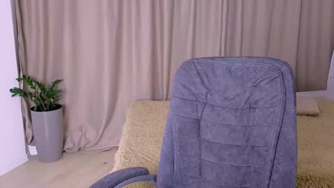 Snapshot of apheliastar chatting on November 22, 2025, 3:11 pm ApheliaStar online show from November 22, 2025, 3:11 pm