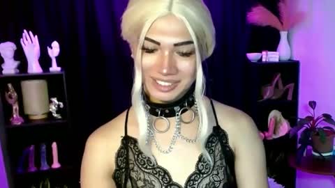 Snapshot of aphr0dite_x chatting on February 16, 2025, 1:38 pm Roman Goddess online show from February 16, 2025, 1:38 pm