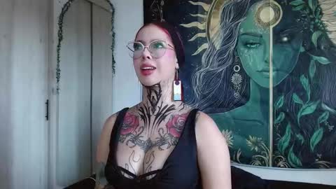 Snapshot of aphrodite__bloom chatting on October 2, 2025, 9:11 pm aphrodite__bloom online show from October 2, 2025, 9:11 pm