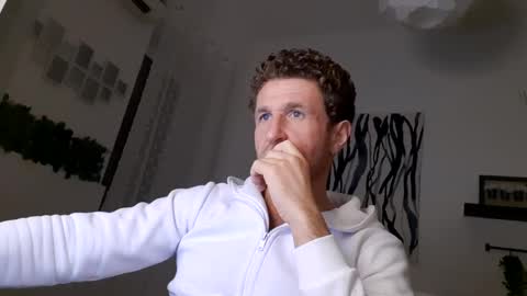 apollobest77 online show from January 15, 2025, 7:01 pm