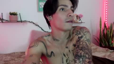 Snapshot of apolo01_ chatting on January 1, 2025, 5:00 pm Apolo online show from January 1, 2025, 5:00 pm