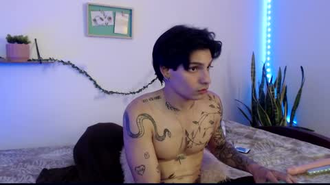 Snapshot of apolo01_ chatting on January 8, 2025, 8:29 pm Apolo online show from January 8, 2025, 8:29 pm