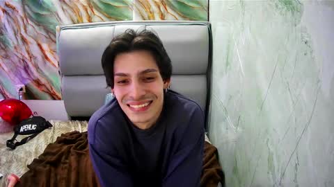 Snapshot of apolo01_ chatting on February 12, 2025, 8:50 pm Apolo online show from February 12, 2025, 8:50 pm