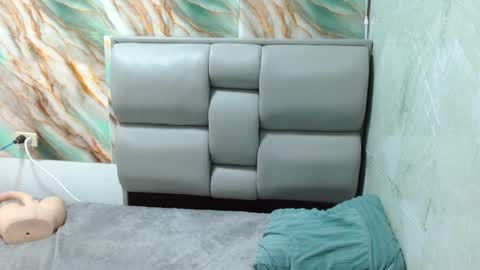 Snapshot of apolo01_ chatting on September 17, 2025, 6:53 pm Apolo online show from September 17, 2025, 6:53 pm