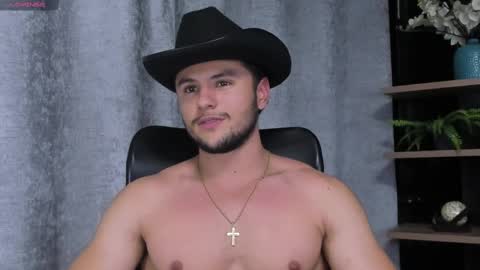 Snapshot of apolo_klein1 chatting on February 15, 2025, 5:51 am Apolo online show from February 15, 2025, 5:51 am