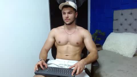 Snapshot of apolo_klein1 chatting on February 24, 2025, 9:31 pm Apolo online show from February 24, 2025, 9:31 pm