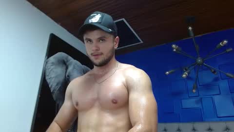 Snapshot of apolo_klein1 chatting on February 25, 2025, 12:36 am Apolo online show from February 25, 2025, 12:36 am