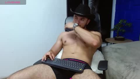 Snapshot of apolo_klein1 chatting on February 28, 2025, 9:04 am Apolo online show from February 28, 2025, 9:04 am