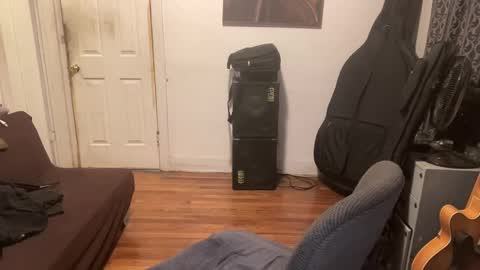 Snapshot of apostrphy chatting on January 7, 2025, 12:45 am Apostrphy online show from January 7, 2025, 12:45 am