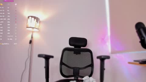 Snapshot of apoteosis_ chatting on December 9, 2024, 2:49 pm Apo online show from December 9, 2024, 2:49 pm