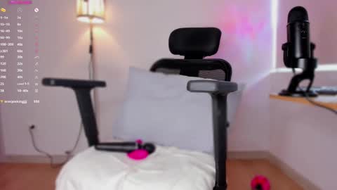 Snapshot of apoteosis_ chatting on December 20, 2024, 3:10 pm Apo online show from December 20, 2024, 3:10 pm