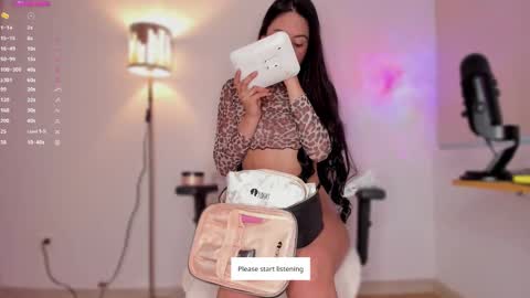 Snapshot of apoteosis_ chatting on December 23, 2024, 11:25 am Apo online show from December 23, 2024, 11:25 am